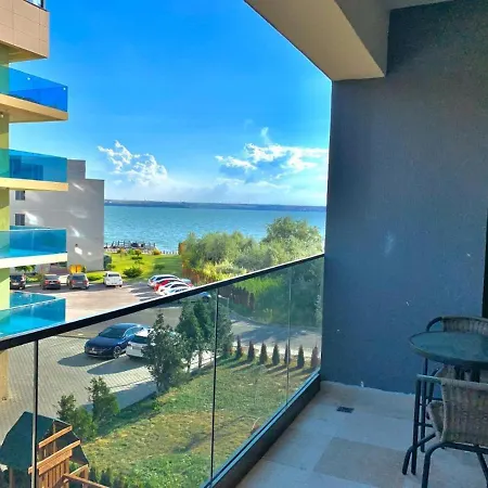 Apartment Deluxe Mamaia